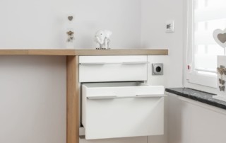 Einbauschrank mit Schublade