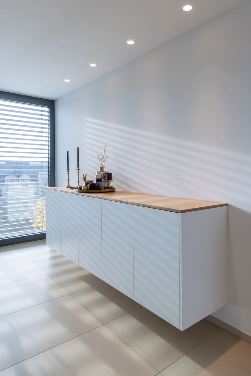 Sideboard hängend