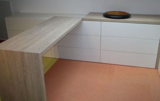 Sideboard mit Schreibtisch
